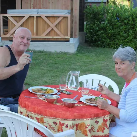 Maison Le Barrage Bed & Breakfast *